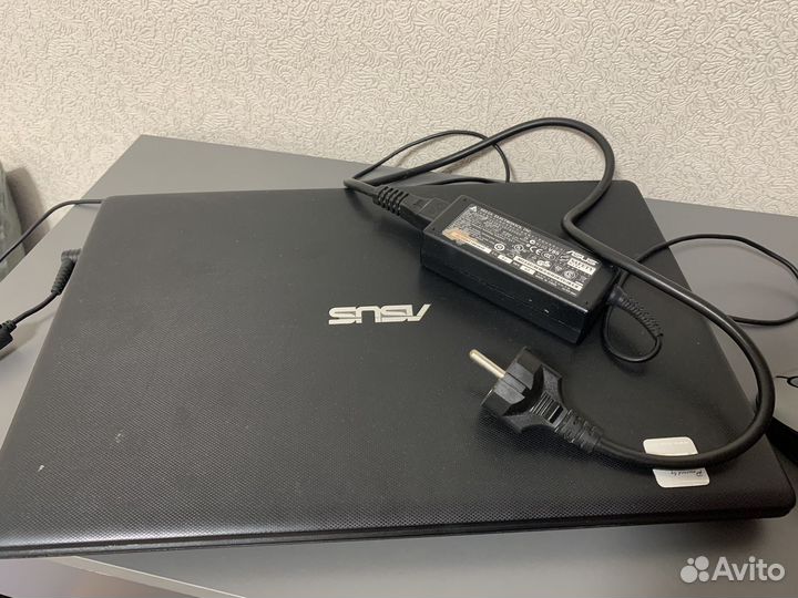 Ноутбук asus