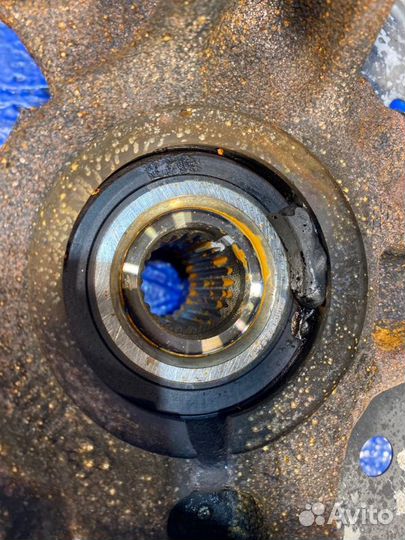 Кулак поворотный правый Renault Sandero 2