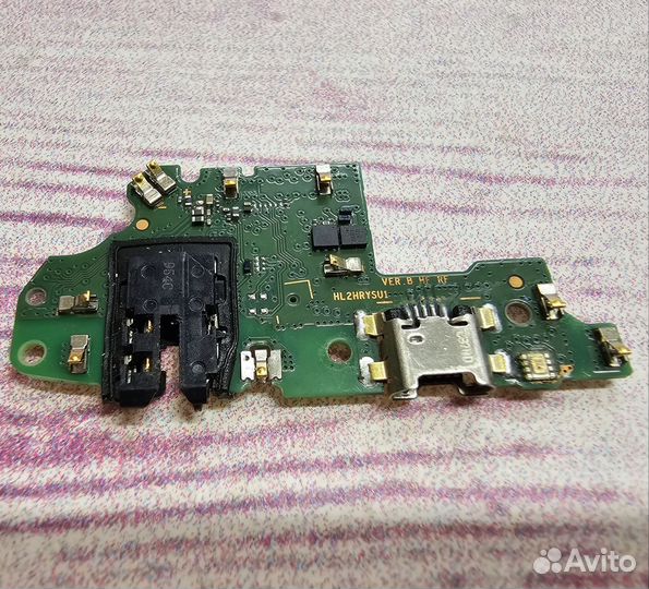 Honor 10i разбор