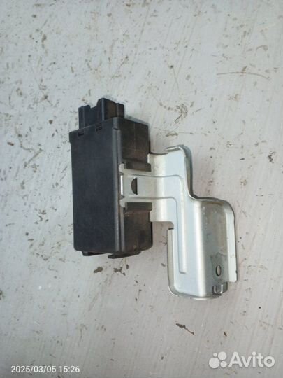 Блок управления центральным замком Nissan Murano