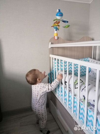 Детская кроватка с маятником (трансформер)