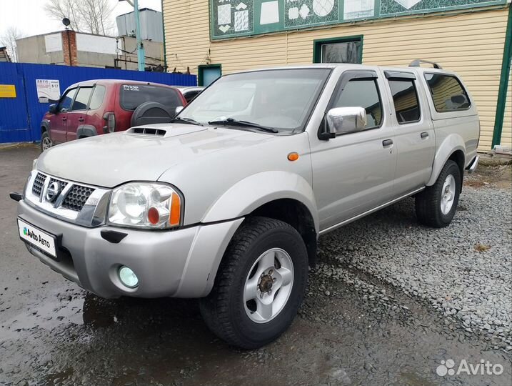 Nissan NP300 2.5 МТ, 2013, 165 000 км