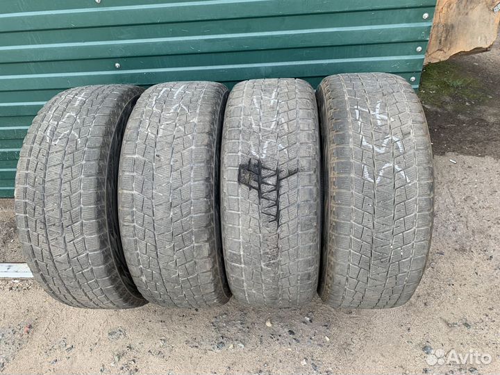 Bridgestone Blizzak DM-V1 275/60 R18