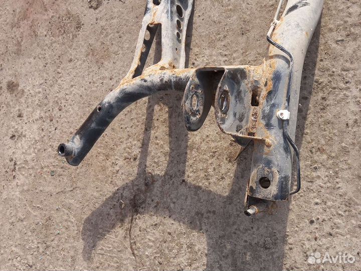 Шкода ети задний подрамник