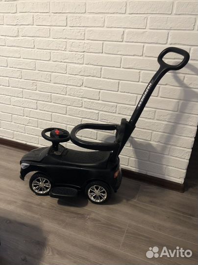 Машинка каталка толокар с ручкой