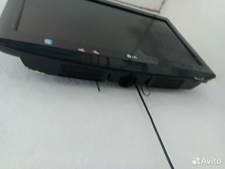 Телевизор ЖК бу LG 32