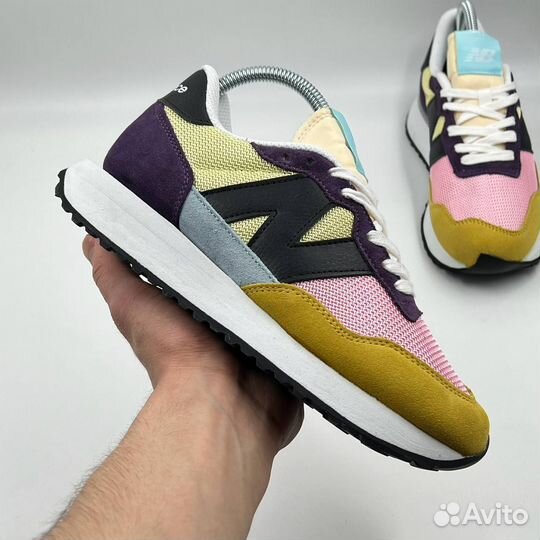 New Balance 237