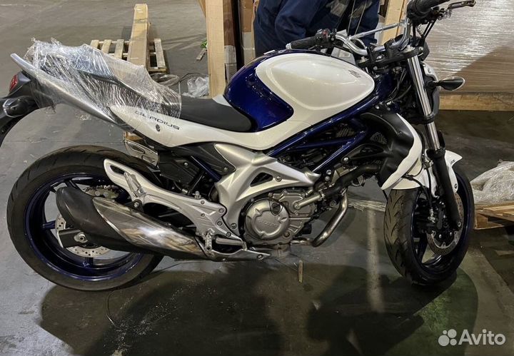 Suzuki gladius 400