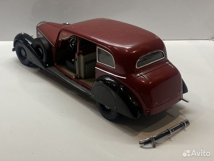 Модель Mercedes Benz 770 Signatur models 1:18