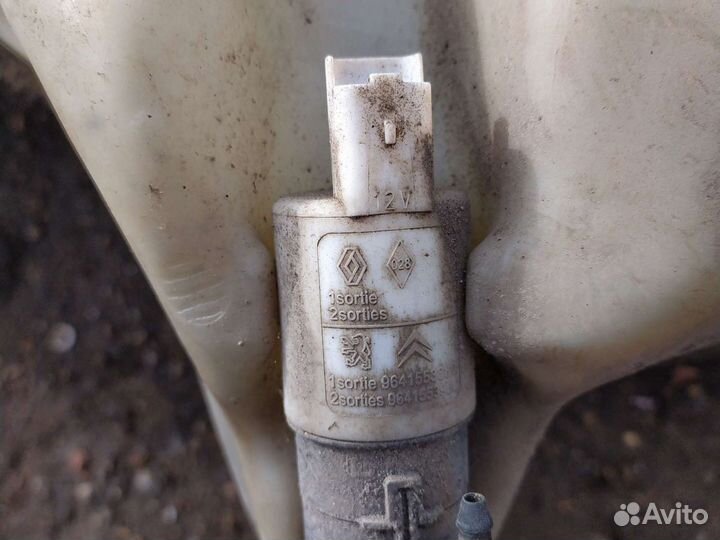 Бачок омывателя peugeot 607