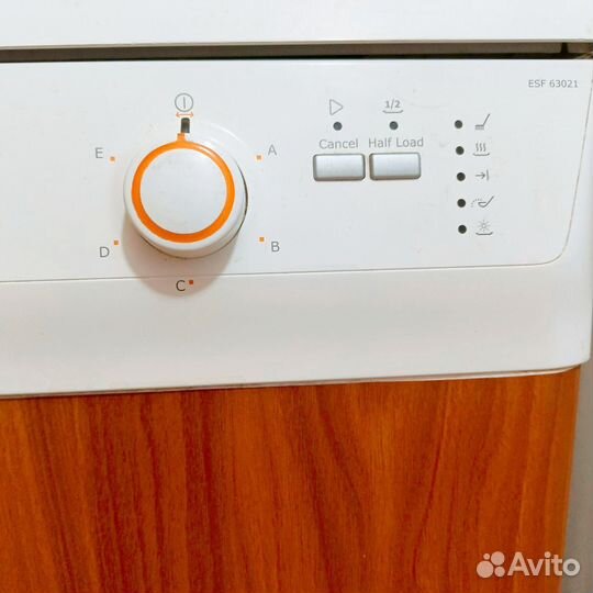 Продам посудомоечную машину