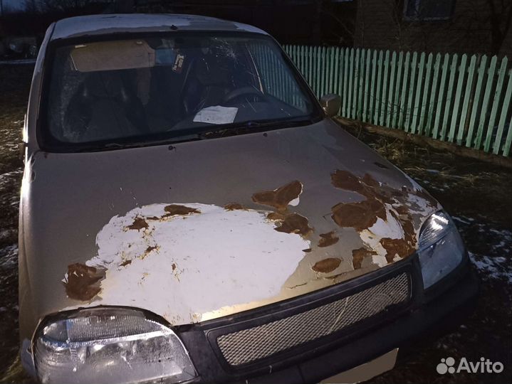 Chevrolet Niva 1.7 МТ, 2004, битый, 200 000 км