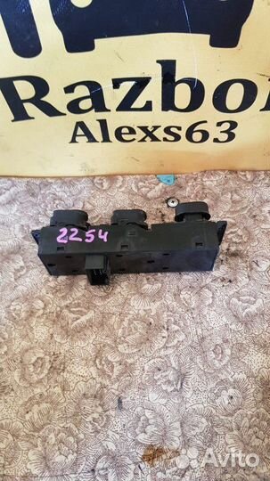 Блок стеклоподъемников Hyundai Solaris 1.4 2012