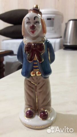 Статуэтка клоуна из фарфора