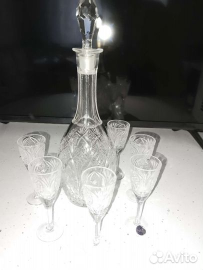 Графин с рюмками