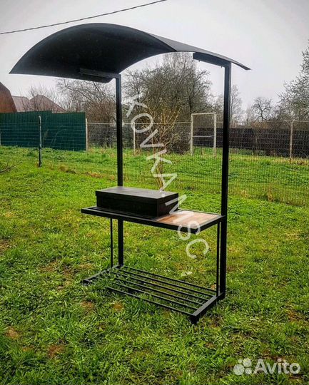 Мангал с крышей