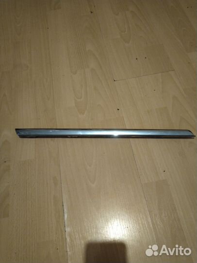 Молдинг заднего бампера Volkswagen Passat 6 левый