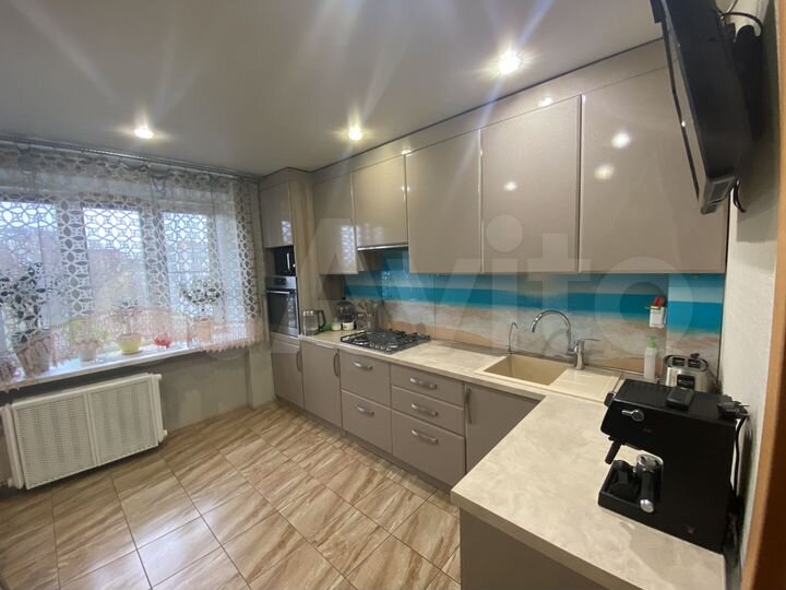 2-к. квартира, 61 м², 6/6 эт.