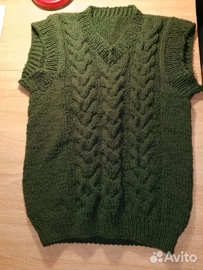 Безрукавка мужская ручной вязки