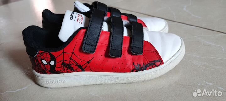 Кроссовки adidas marvel детские 35 р