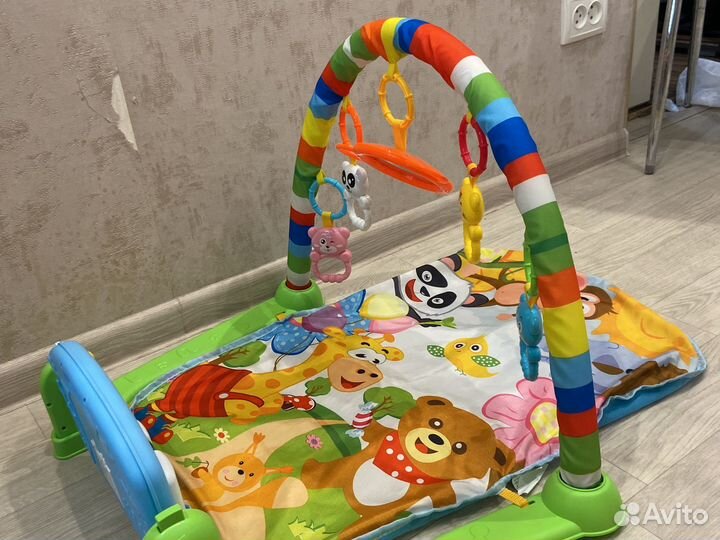 Развивающий коврик с пианино