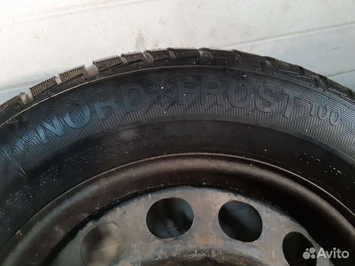 Gislaved NordFrost 100 215/60 R16 99