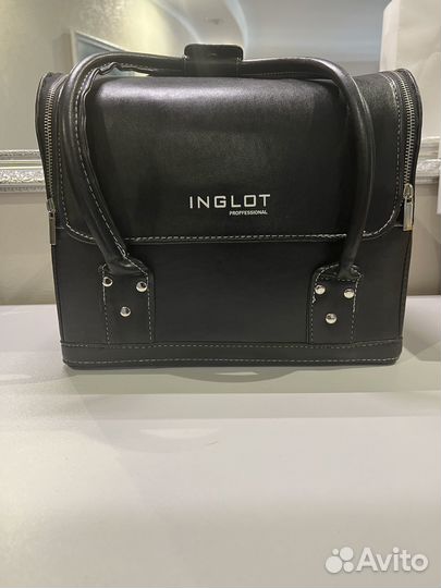 Бьюти кейс для макияжа inglot