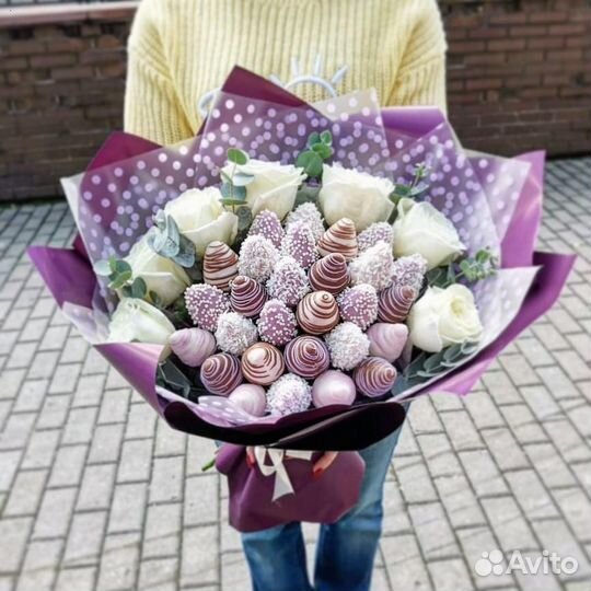 Съедобные букеты из клубники