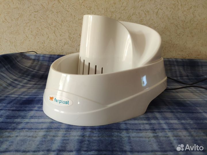 Фонтанчик для кошек