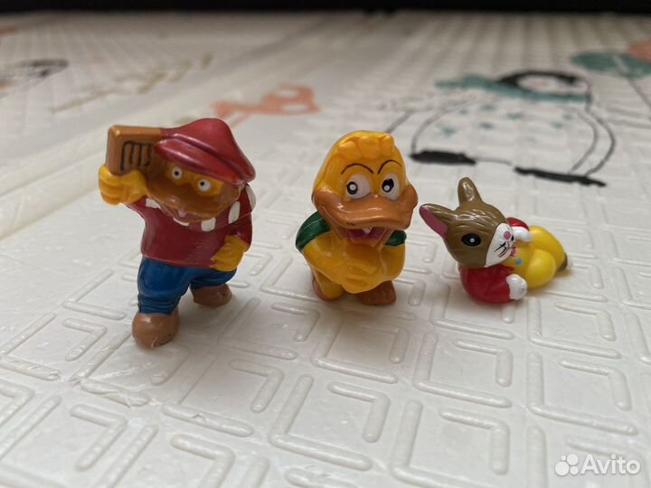 Коллекция игрушек из киндера