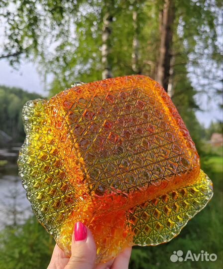 Вазочка конфетница ваза цветное стекло