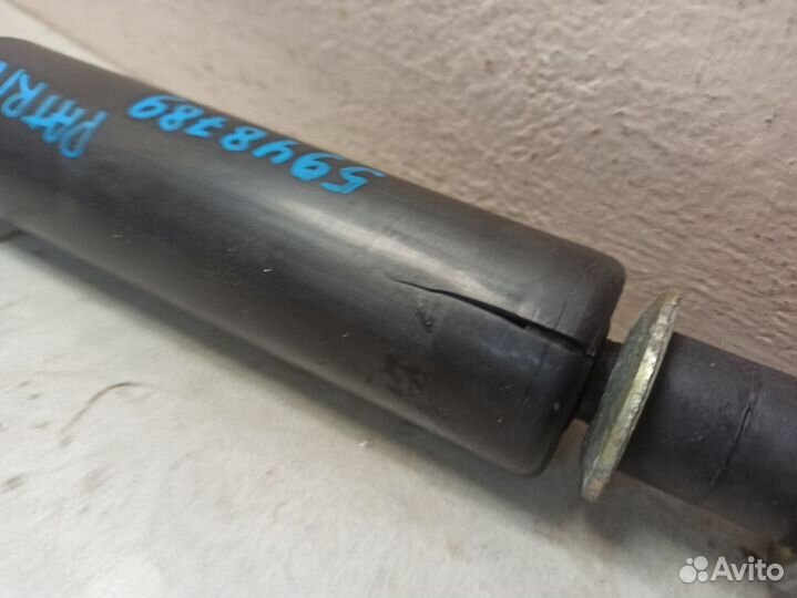 Амортизатор передний