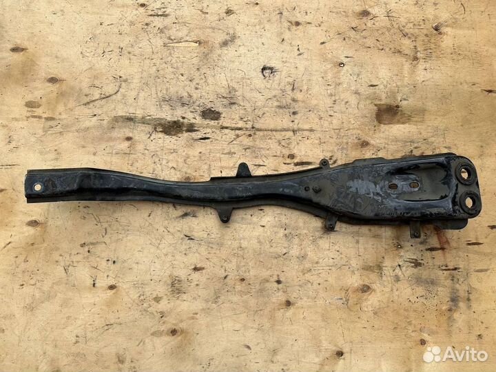 Балка продольная Mazda Tribute Ford Escape Maverik