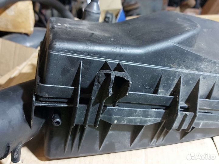 Корпус воздушного фильтра Форд Мондео 3