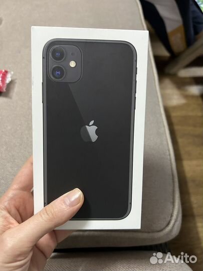 Телефон iPhone 11