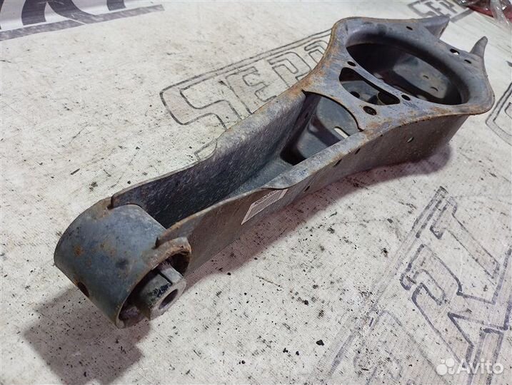 Рычаг подвески нижний задний Volkswagen Touran 1T