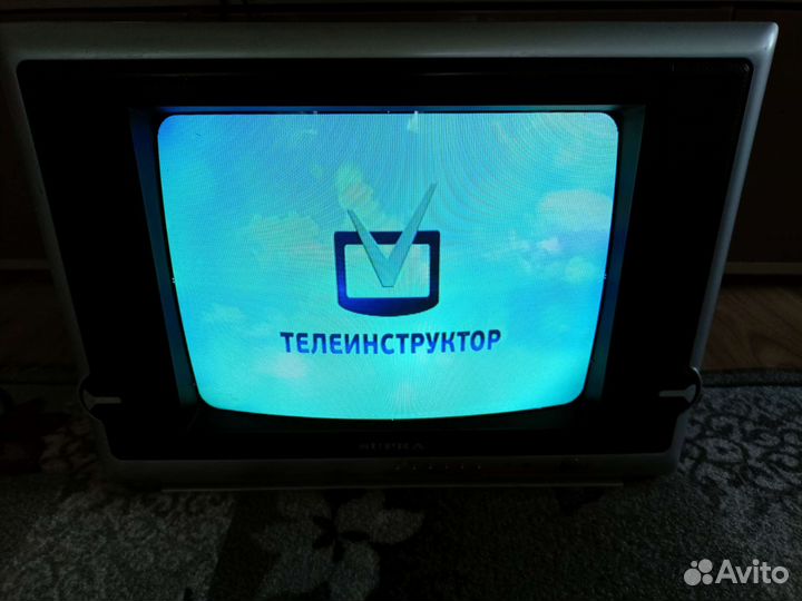 Телевизор Supra CTV 14001