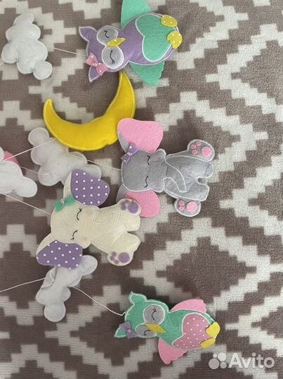 Детский мобиль на кроватку