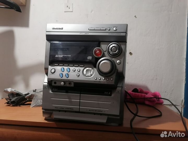 Музыкальный центр