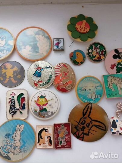 Значки 24 шт. детские, мультфильмы, сказки СССР