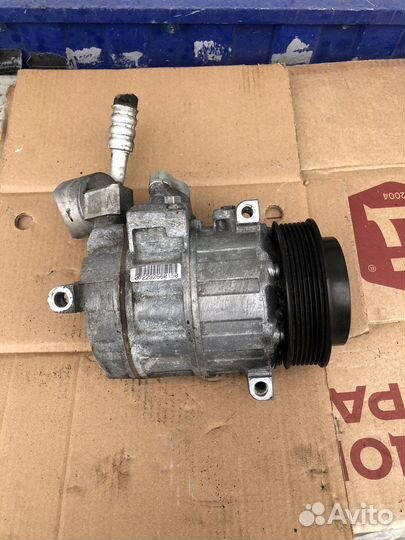 Компрессор кондиционера Mercedes Benz c204 w204
