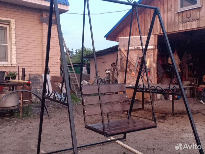 Садовые качели новые