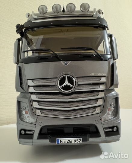 Мерседес Mercedes Actros Gigaspace NZG 1.18
