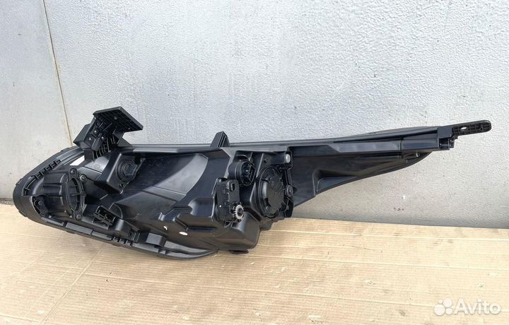 Фара правая Kia Rio