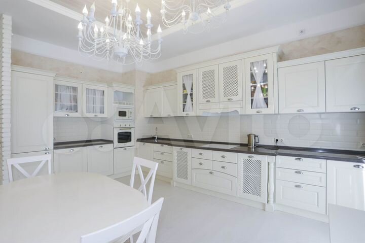 Дом 320 м² на участке 2 сот.