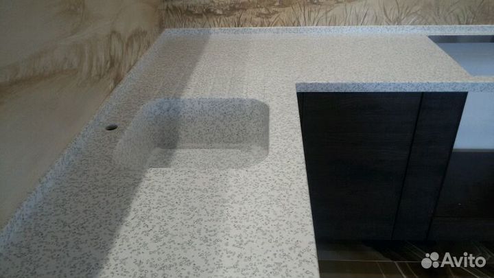 Столешница из искусственного камня