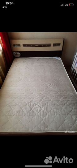 Спальный гарнитур