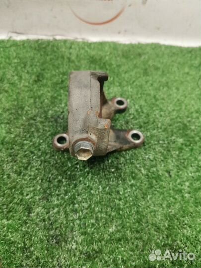 Кронштейн привода Toyota Camry V 40 3.5 бензин 2GR