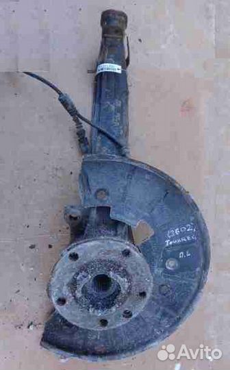 Кулак поворотный левый Volkswagen Touareg 1 7L