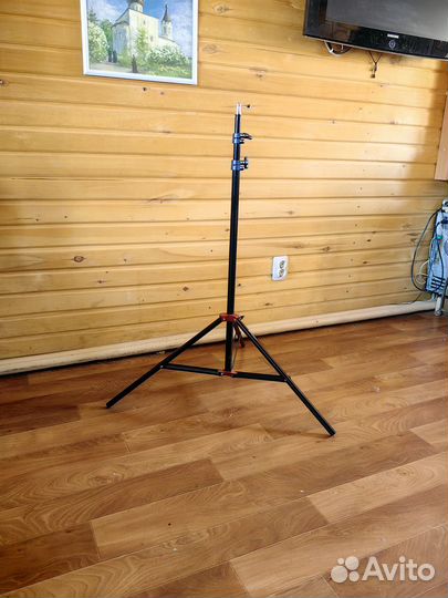 Стойка falcon eyes L-2440 ST.O